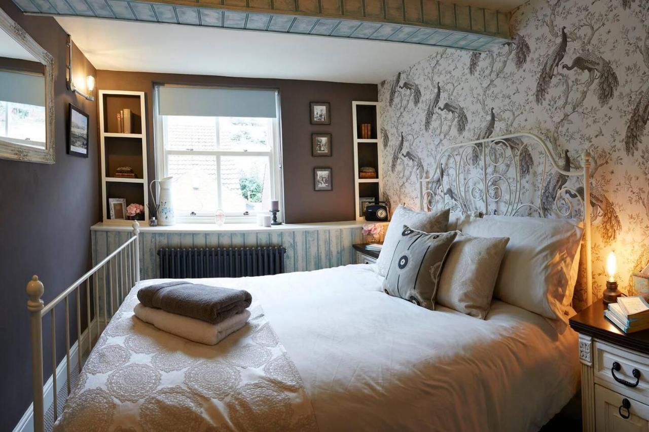 Boutique Fisherman'S Grade II Listed Cottage 스카버러 외부 사진