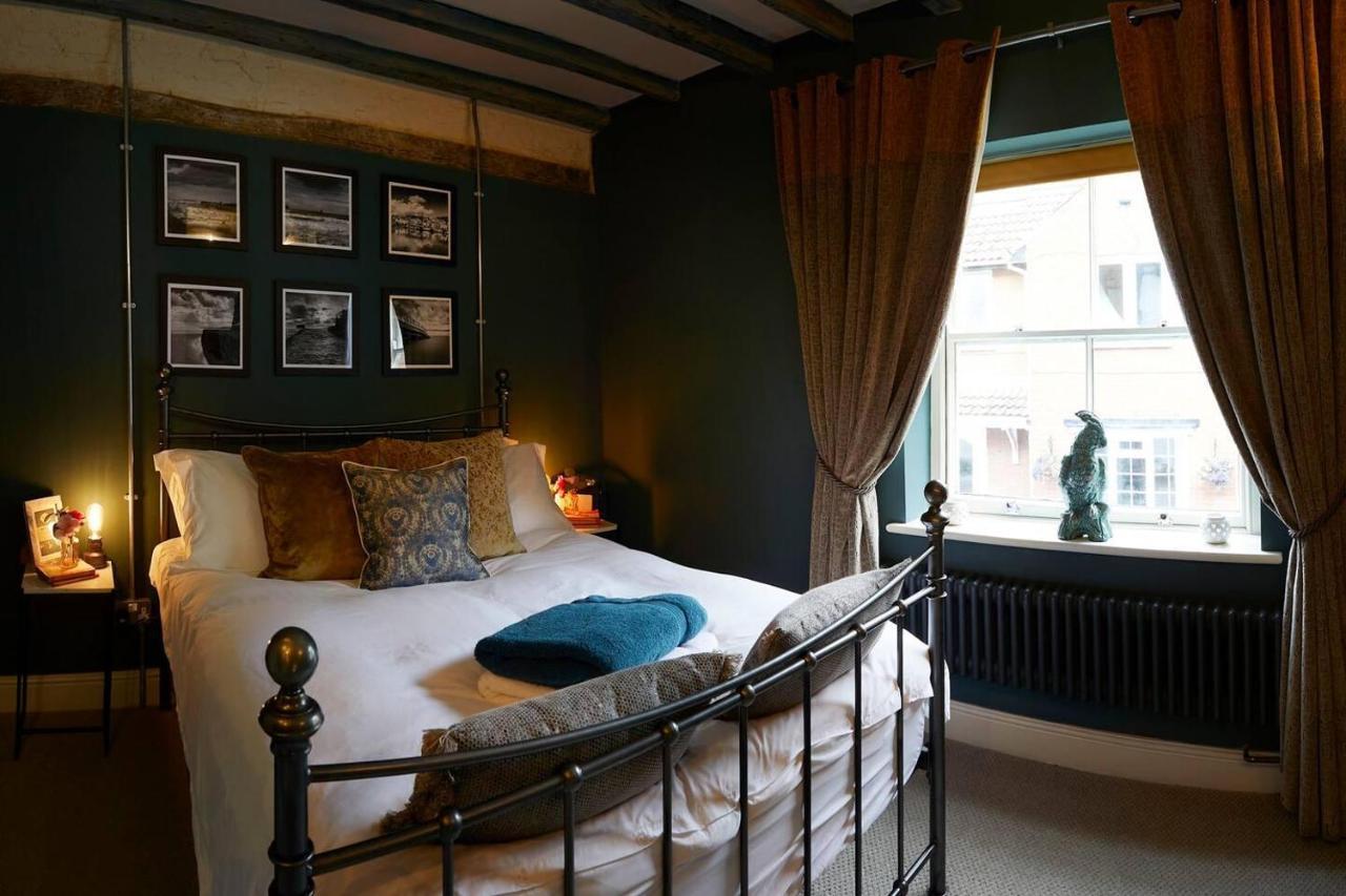 Boutique Fisherman'S Grade II Listed Cottage 스카버러 외부 사진