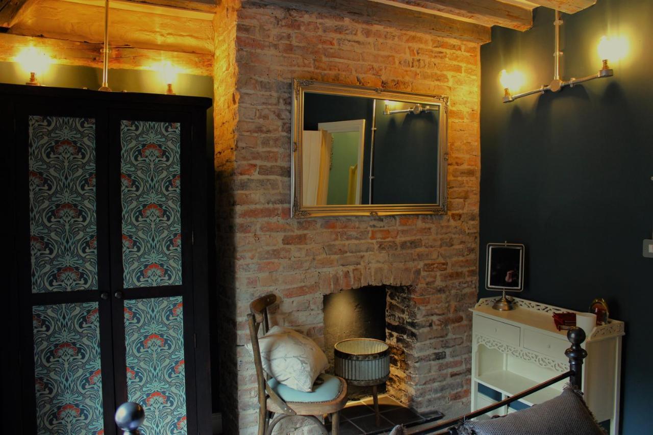 Boutique Fisherman'S Grade II Listed Cottage 스카버러 외부 사진