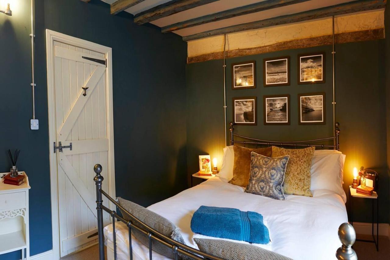 Boutique Fisherman'S Grade II Listed Cottage 스카버러 외부 사진