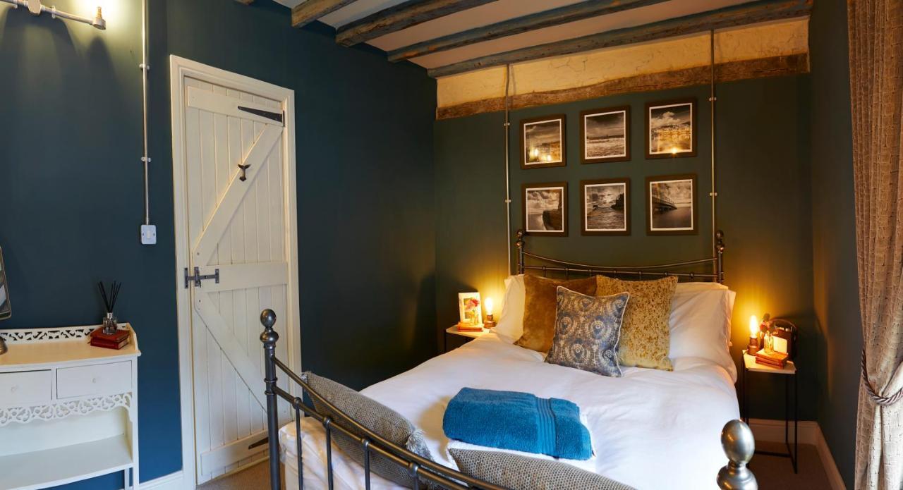 Boutique Fisherman'S Grade II Listed Cottage 스카버러 외부 사진